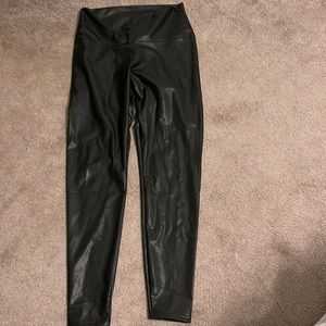 Faux leather leggings size XL. Soft and stylish